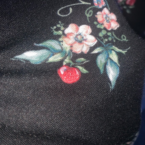 Disney Lauren Conrad Blouse Snow White Women’s Medium Glittery Apples Floral Top - Picture 8 of 8